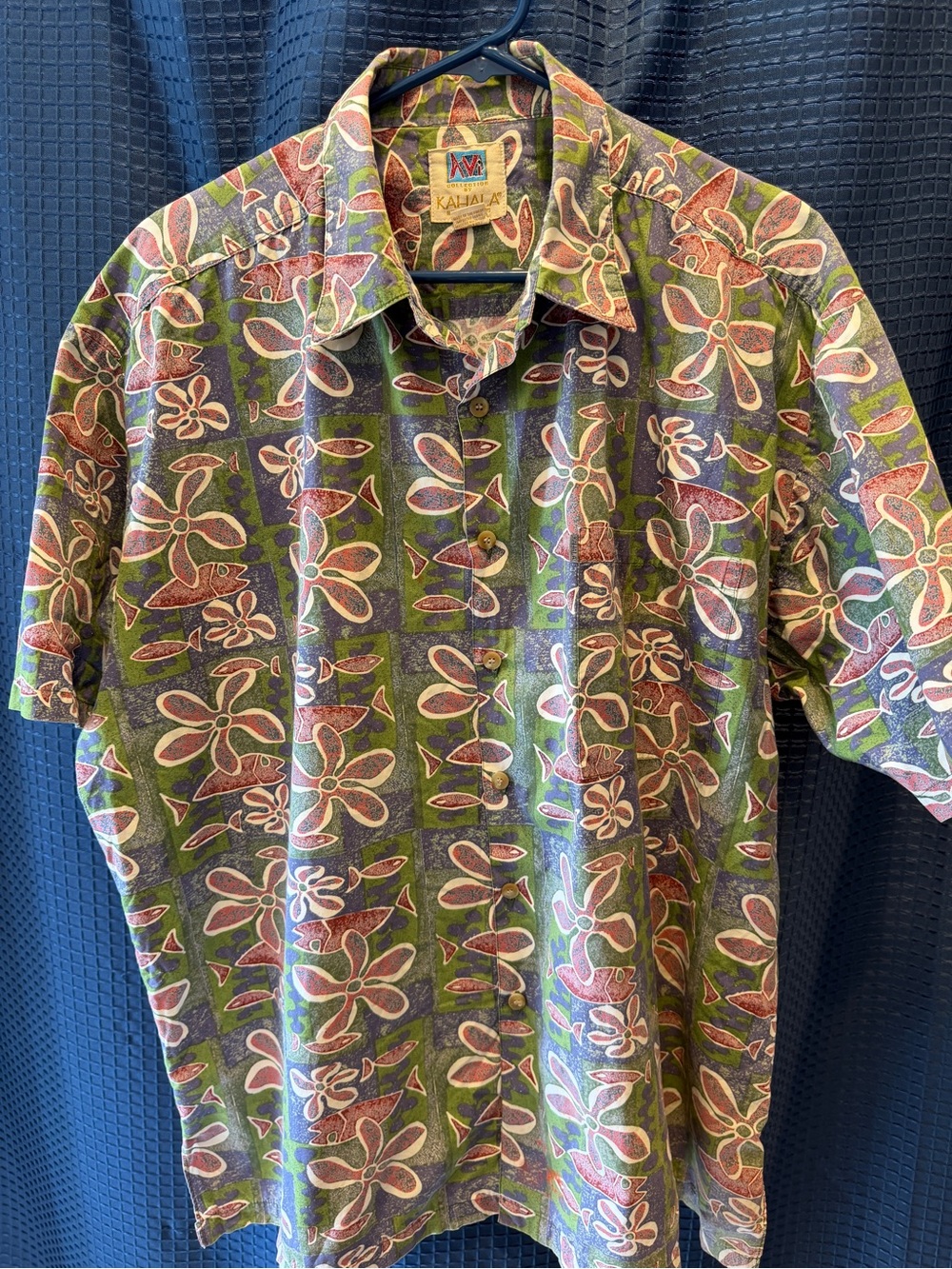 Kahala men’s Avi Kiralti Aloha shirt